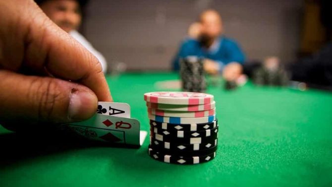 7 regali da fare ad un amante del poker sportivo
